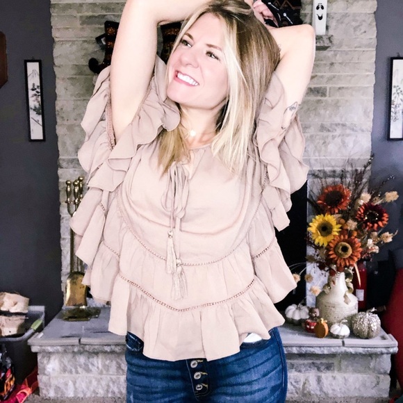 NWT Gorgeous Ruffle Taupe Blouse - Picture 2 of 3